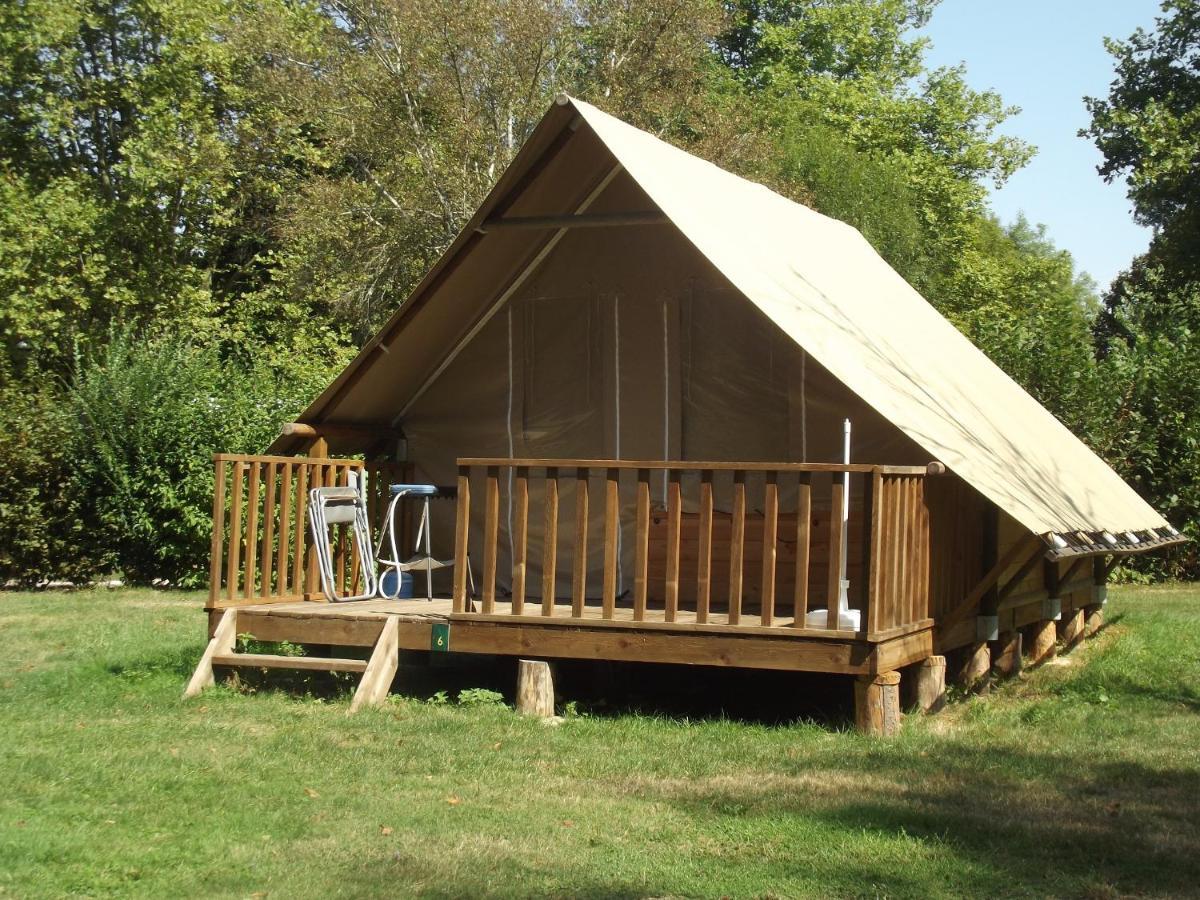 Camping Le Nid Du Parc Hotel Villars-les-Dombes Bagian luar foto